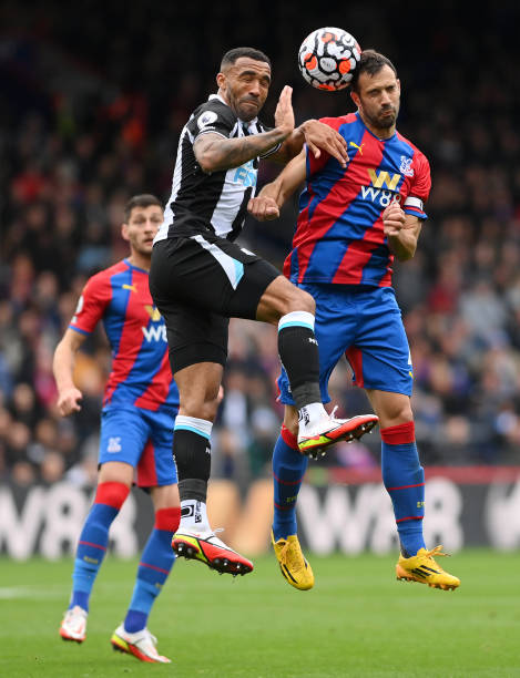 举行球迷开 举行球迷开